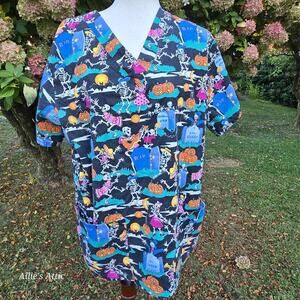 Womens Halloween‎ Scrub Top Skeleton Graveyard Dia De Los Muertos Living Dead M